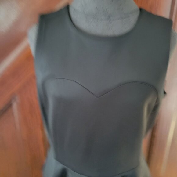 Nine West Black Peplum Sheath Dress Size 10 Sleeveless Sweetheart Detail NWT - Picture 2 of 9